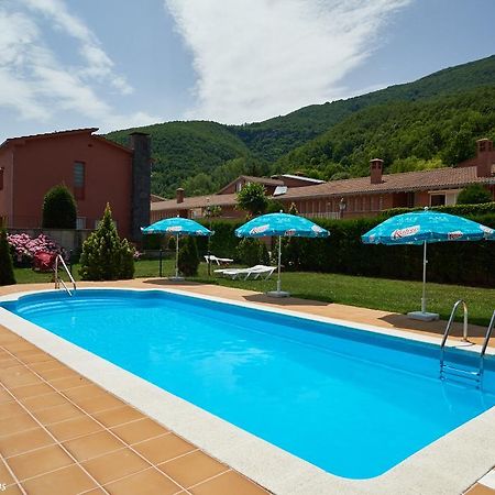 Apartamentos Fonda Finet Sant Felíu de Pallarols エクステリア 写真